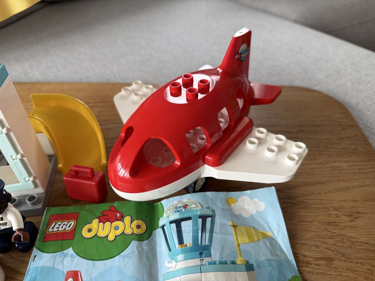 Lego Statuette: LEGO Duplo Flughafen Flugzeug – Usato da Ennetbaden venduto da teo_yg9s 2