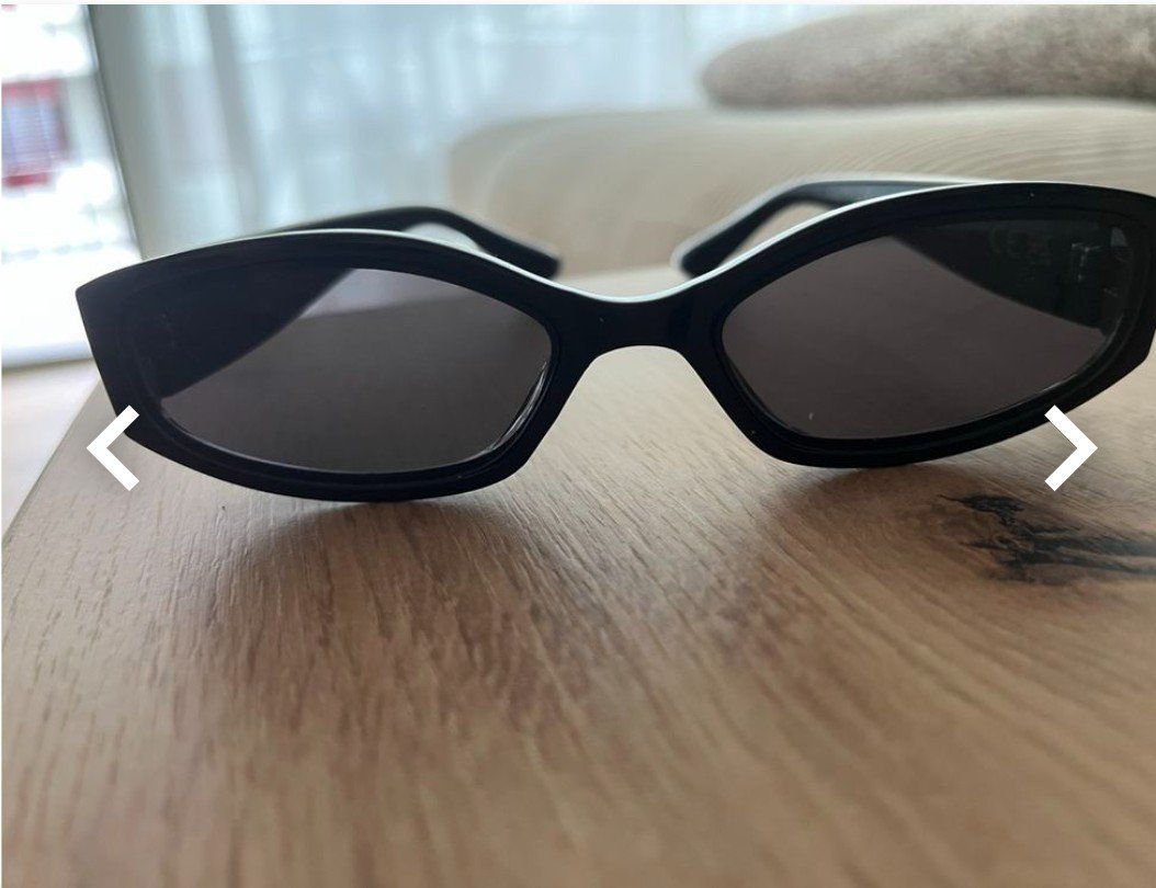 H&M Occhiali & Lenti: schwarze Sonnenbrille 🕶️ – Nuovo (secondo la descrizione) da Winterthur venduto da Clari1 2
