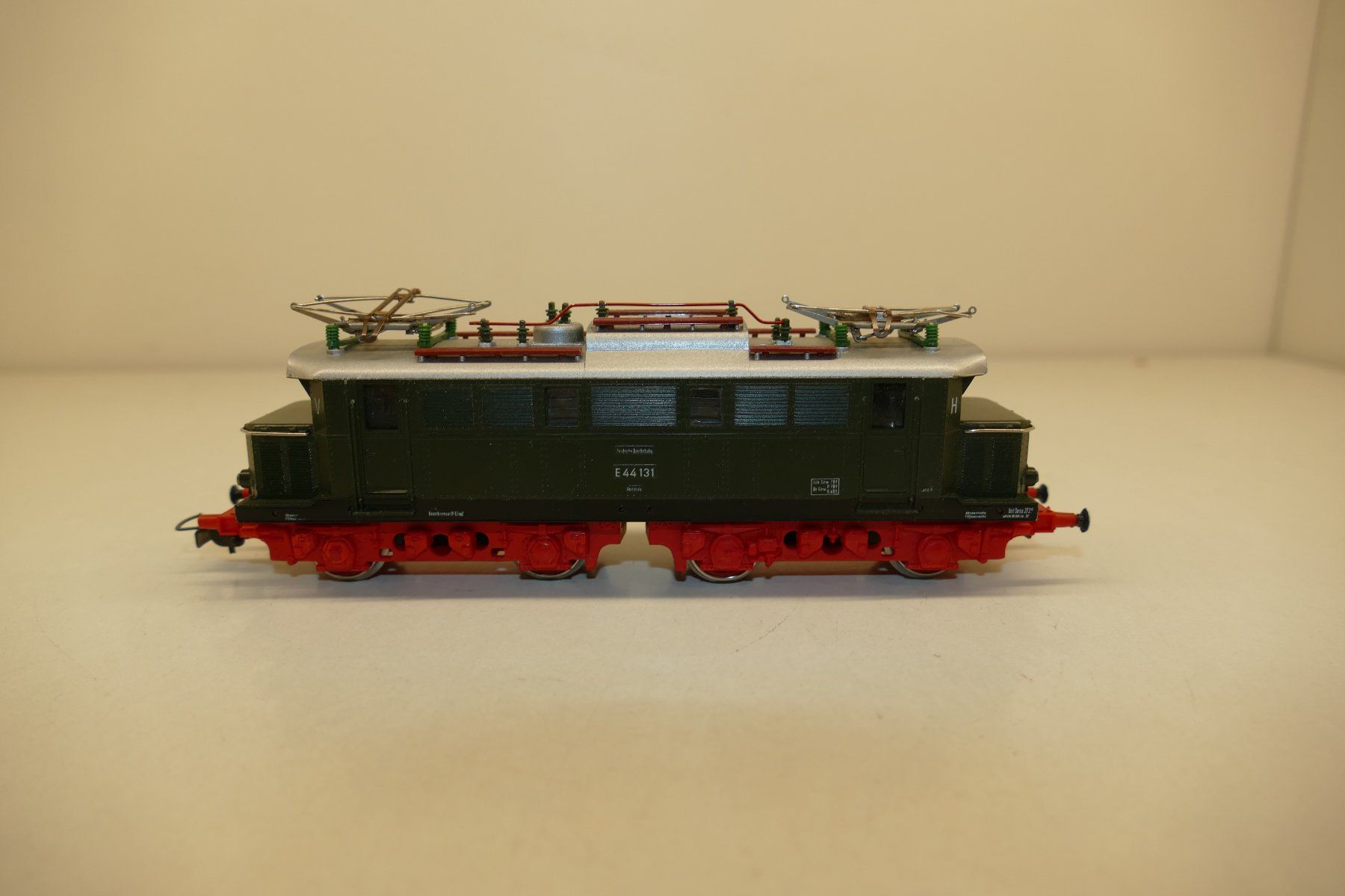 Piko Modelleisenbahnen: Piko H0: DR Elektrolok E44 grün – Gebraucht aus Niederhasli von rail-duerst