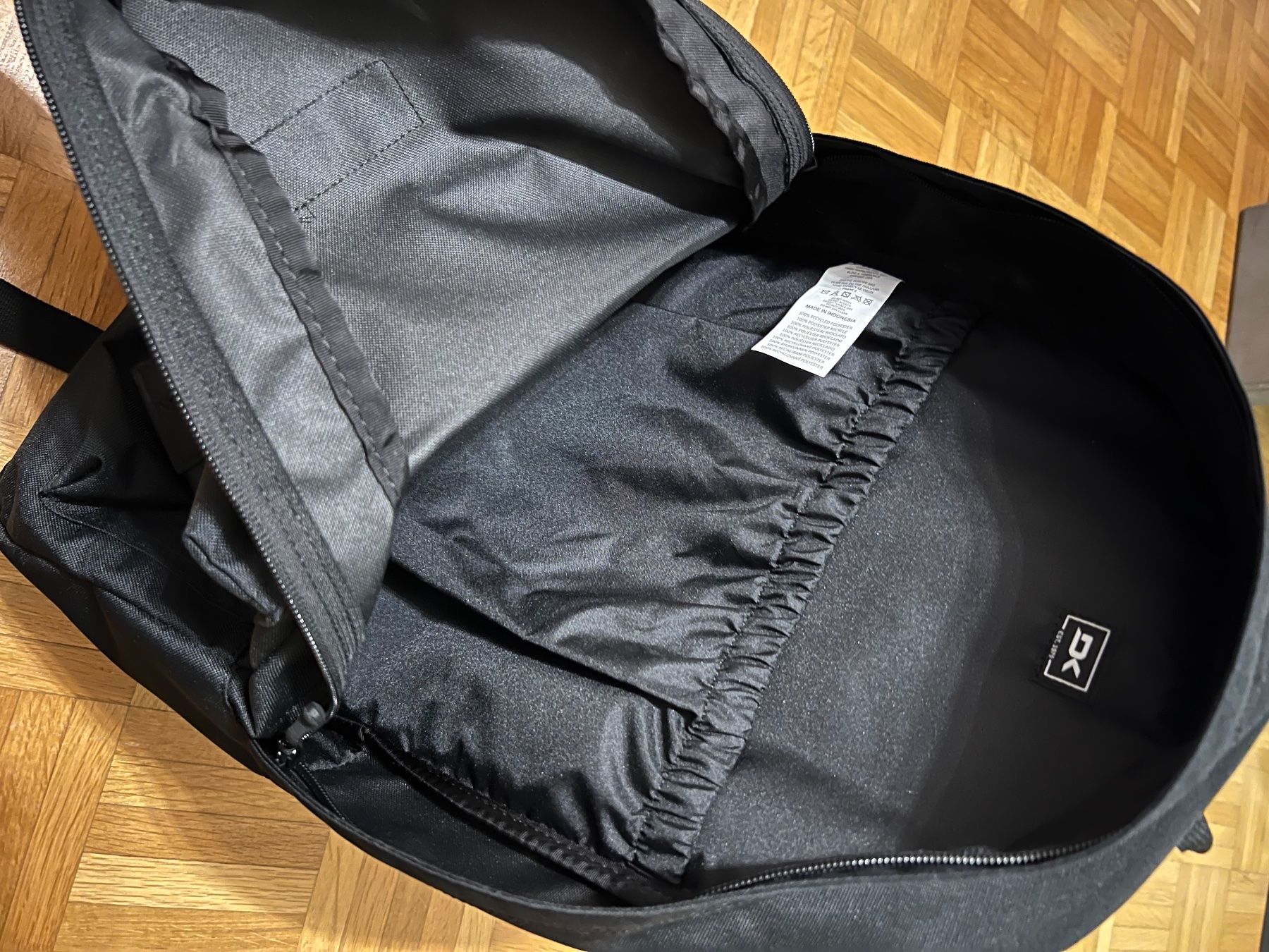 Dakine Rucksäcke: Dakine Rucksack schwarz - Neu – Neu und originalverpackt aus Zürich von robshubs 6