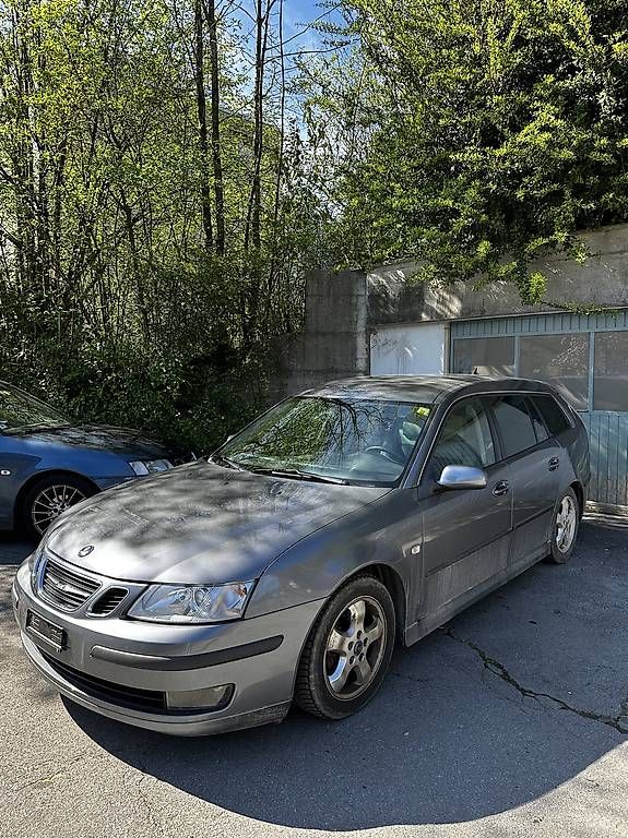 Saab Automobili: Saab 9-3 teile, kombi sowie limo – Usato da Näfels venduto da Elbu_