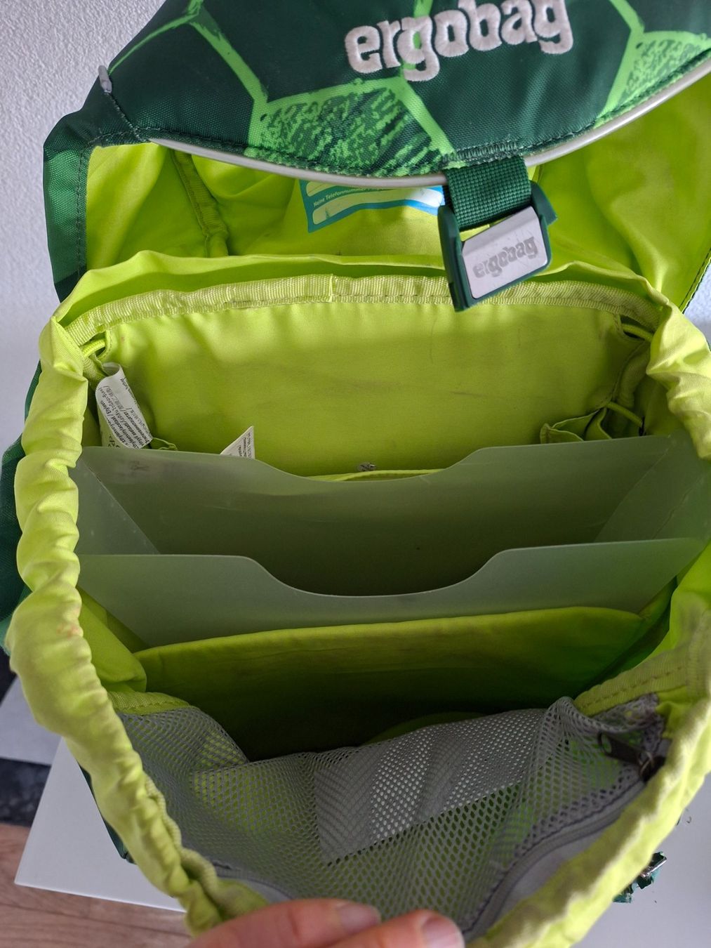Ergobag Borse & Zaini: Schulsack von Ergobag mit dazugehörigem Turn-Rucksack – Usato da Birsfelden venduto da eliot08 3