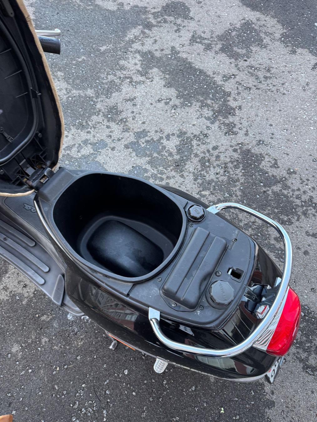 Piaggio Altro: PIAGGIO Vespa LX2 50 – Usato da Zürich venduto da mel_6080 5