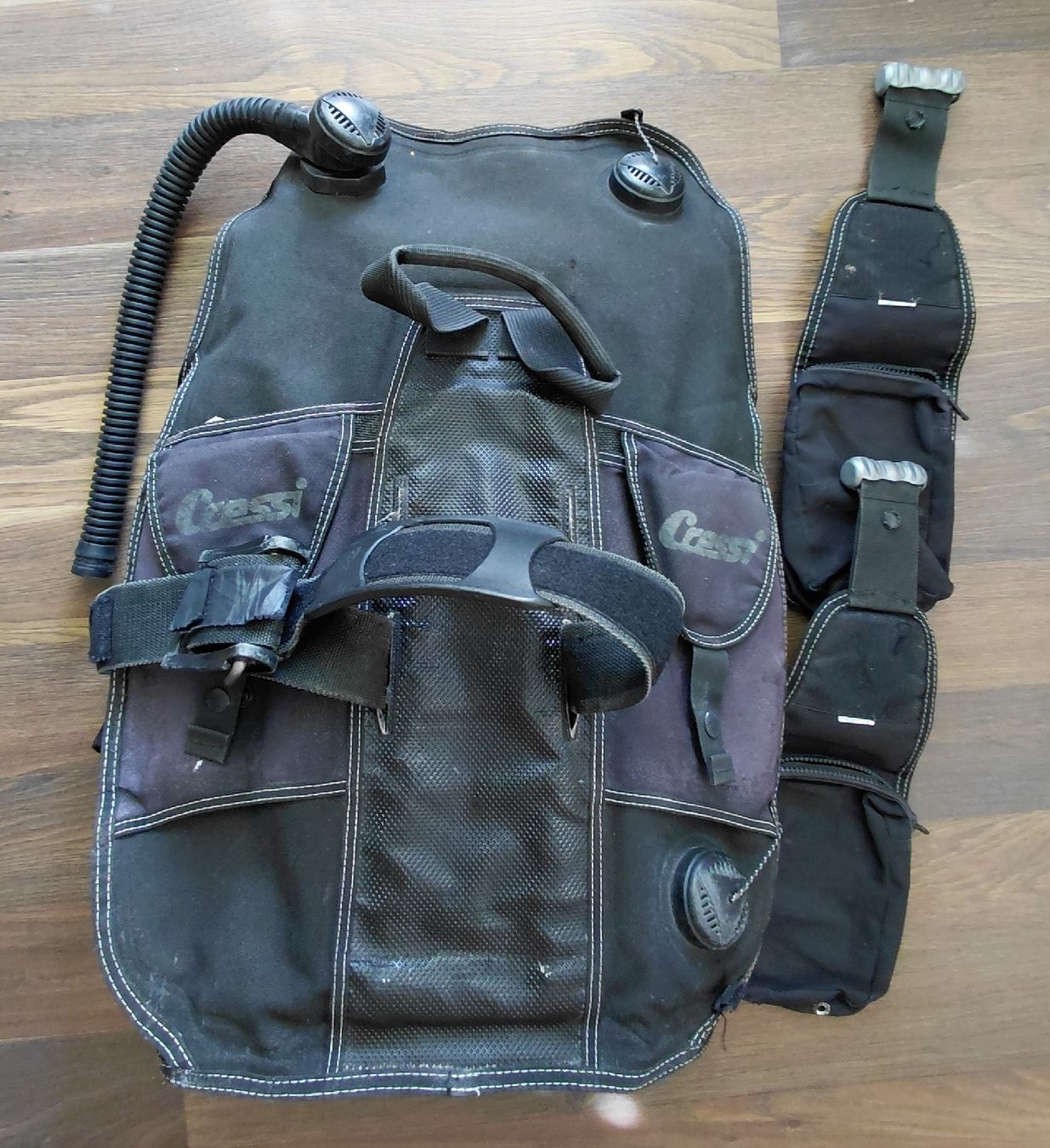 Cressi Mute per immersioni: Tarierjacket CRESSI S114 BCD / grösse L – Usato da Illnau venduto da myoneclaude 3
