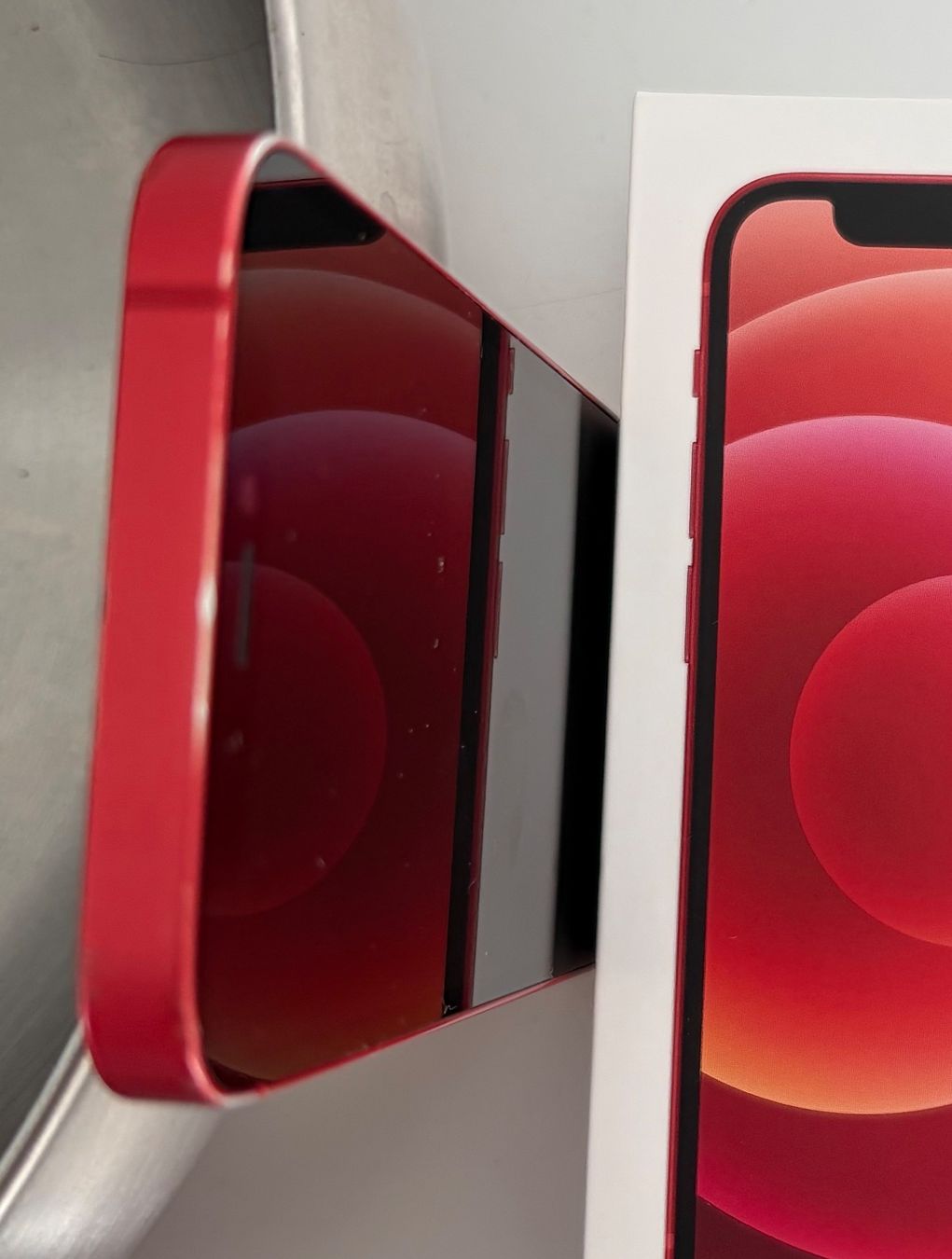 Apple Telefoni cellulari / Smartphones: iPhone 12 mini - Red - 128 GB – Usato da Abtwil SG venduto da Gerdgerdes 5