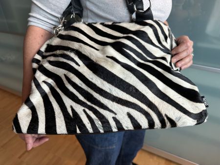 Fell-Tasche mit Zebra-Muster