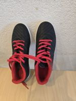 Chaussures de foot Decathlon pointure 33