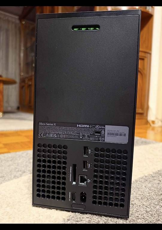Console: Xbox Series X 1TB  come nuova + 2 controller – Usato da Balerna venduto da irr_dc2h 1