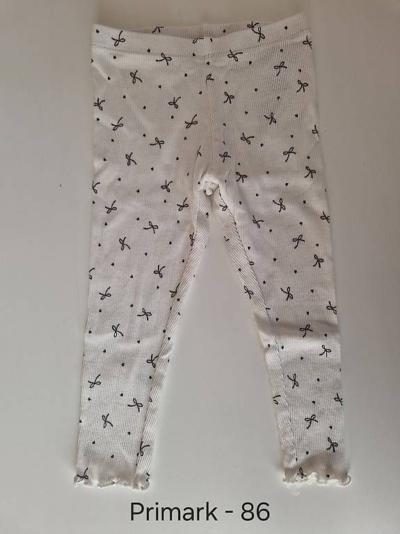 Pantaloni: Süsse Hose in Grösse 86 – Usato da Olten venduto da mel_8vjv