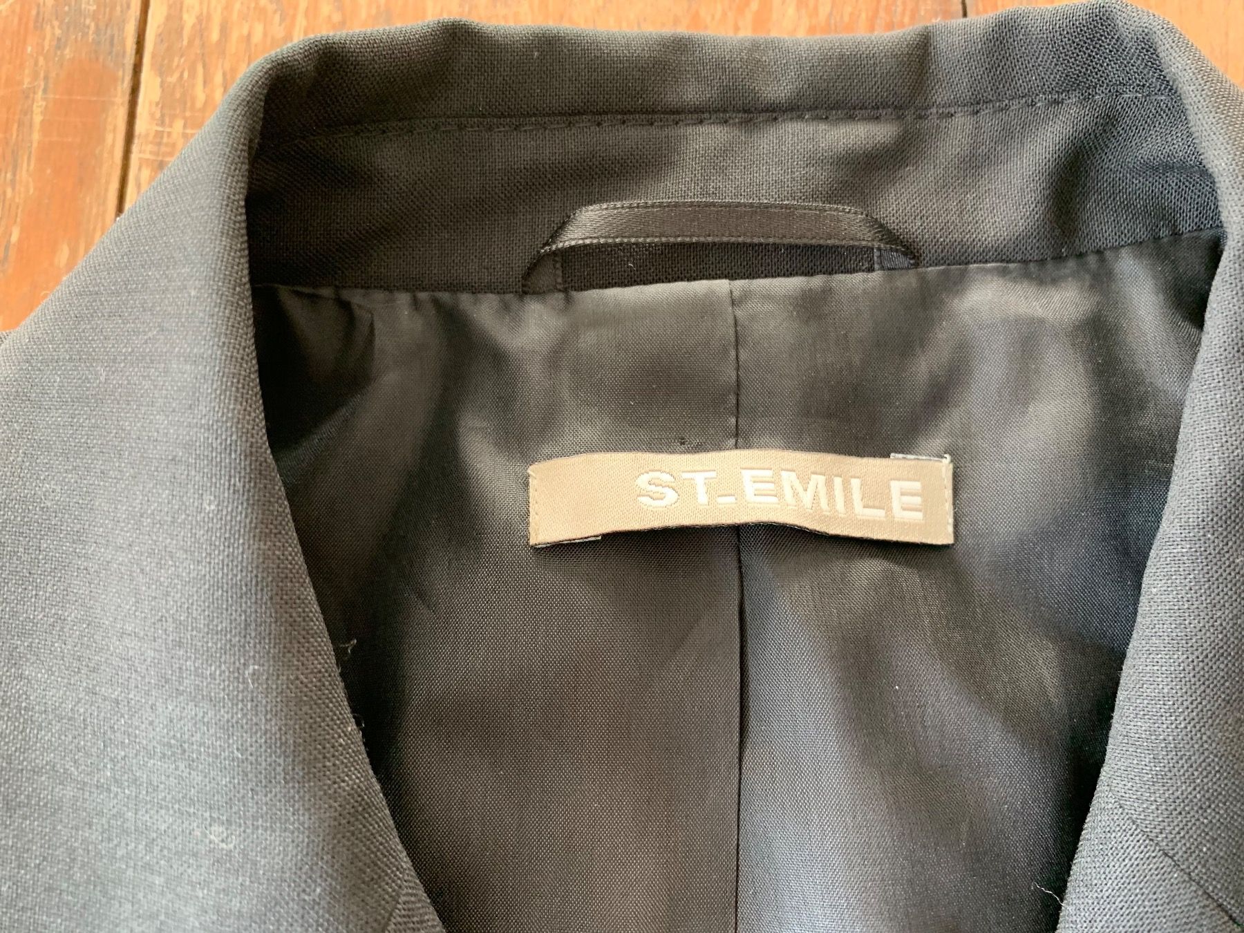 Giacche: Schwarzer Blazer von St. Emile Gr. 36 – Usato da Oberweningen venduto da Bumblebee2 2