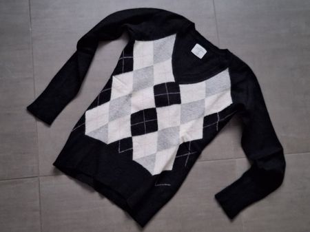 Damenpullover im Argyle-Rautenstil mit Merino-Wollanteil