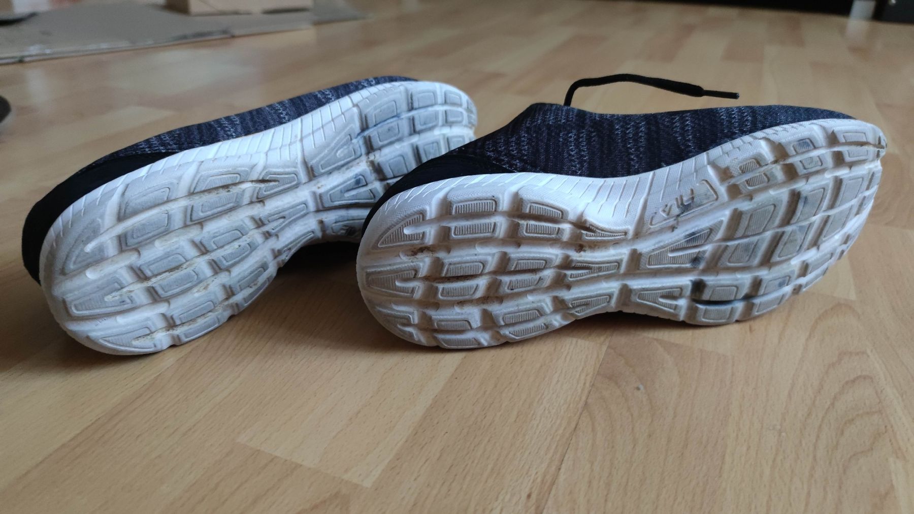 Fila Herrenschuhe: 44.5 – Gebraucht aus Meggen von Malecifent 5