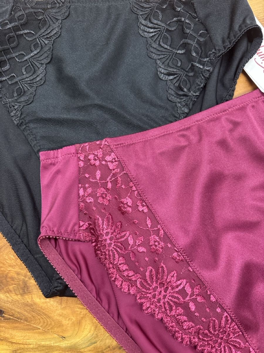 Triumph Autres dessous: 2xTai Slip Grösse 42 – Neuf avec emballage d'origine à Cumpadials par ofe_btq6 1