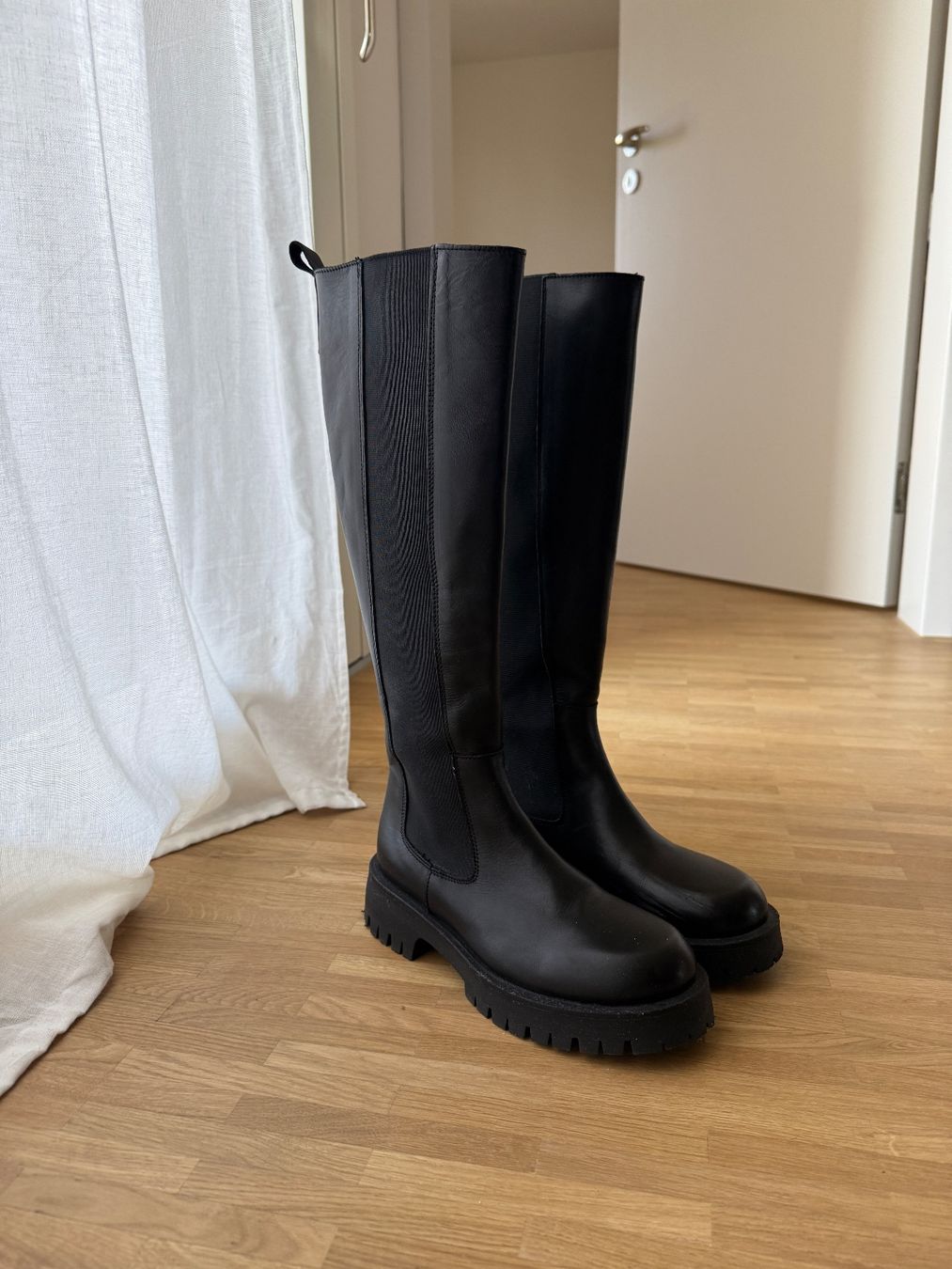 Scarpe da donna: Jonak Paris Echtleder-Plateaustiefel – Usato da Zürich venduto da Bianca111_