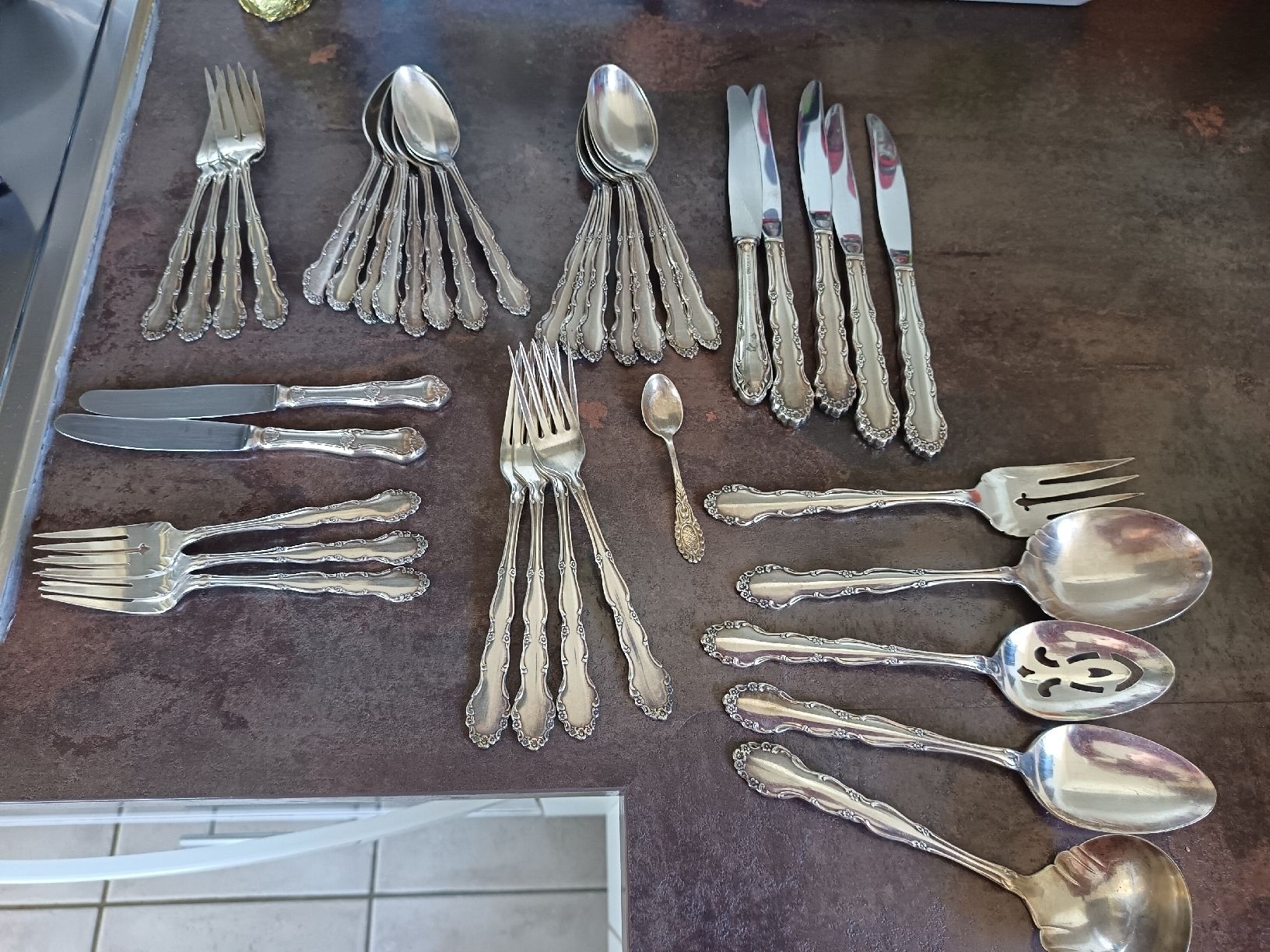 Bestecksets: couverts en métal argenté – Gebraucht aus Grand-Lancy von npe_zs7h 4