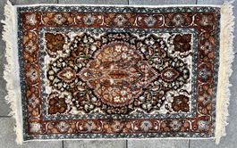 Edler Seidenteppich aus Pakistan – 100 x 62 cm