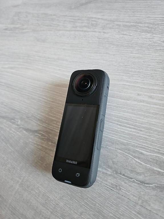 Insta360 Action Cam: Insta360 X4 + accessoires – D'occasion à Morges par loi_lg2k