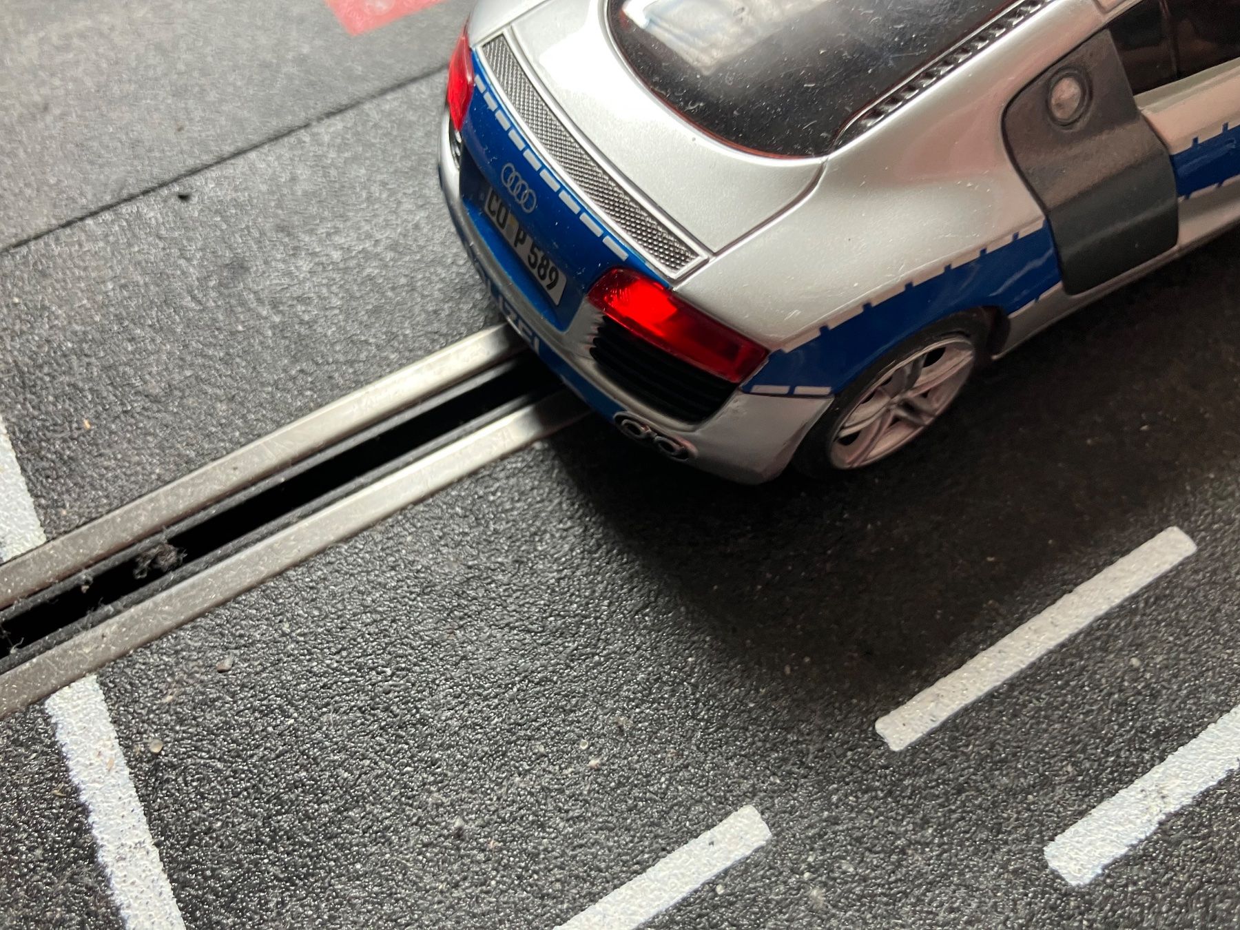 Carrera Piste: Carrera Digital 132 - 30644 - Audi R8 Polizei – Usato da Möriken AG venduto da schmueke01 2