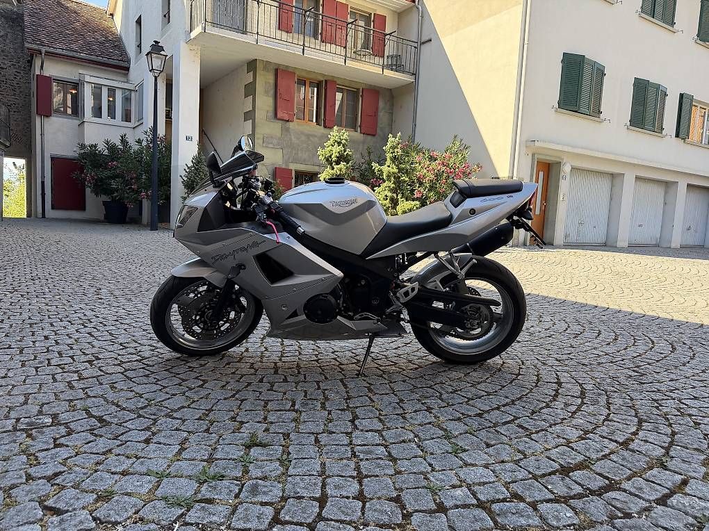 Strada: Triumph Daytona 600i – Usato da Avenches venduto da Pal1580 1