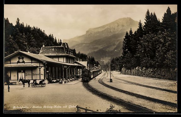 Cartoline postali: Brünigbahn, Station Brünig-Kulm mit Gi – Usato da Berlin venduto da bartko-reher