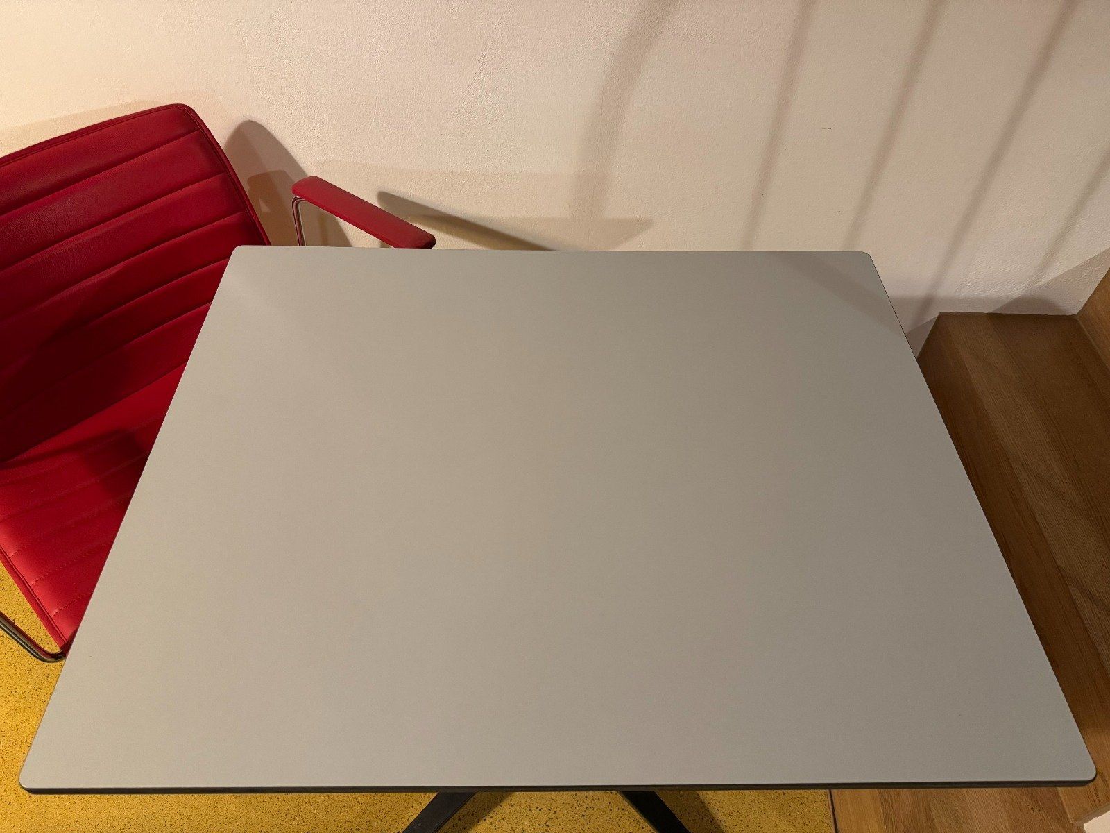 Vitra Tables: Vitra Bistro Table - Ronan & Erwan Bouroullec – D'occasion à Winterthur par norah81 1