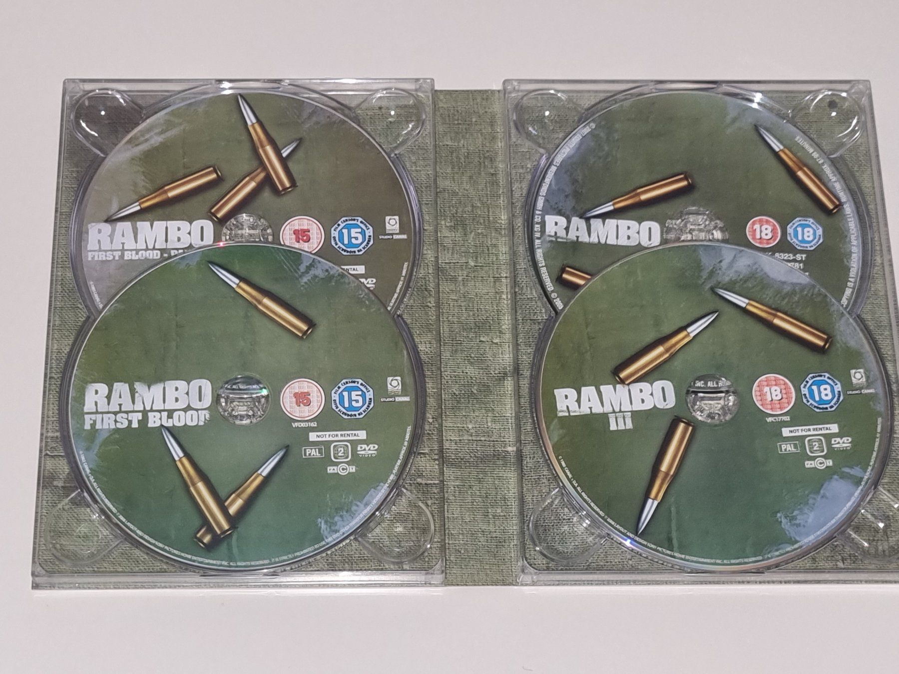 Tutti i DVDs: DVD: Ultimate Rambo Collection - 4 Filme – Usato da Ehrendingen venduto da Thomas_2 2