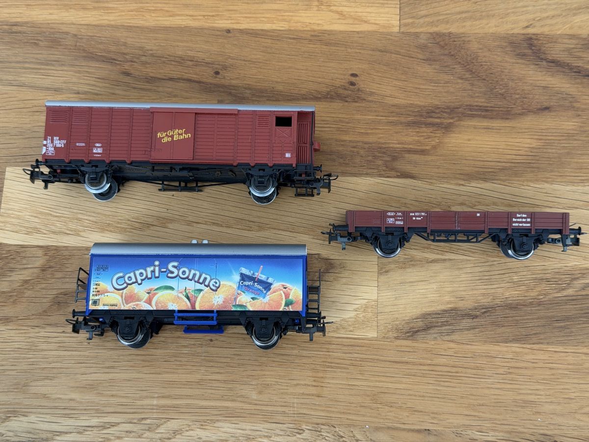 Märklin Modellini di ferrovie: Märklin 3x Güterwagen  – Usato da Riehen venduto da fabi013 1