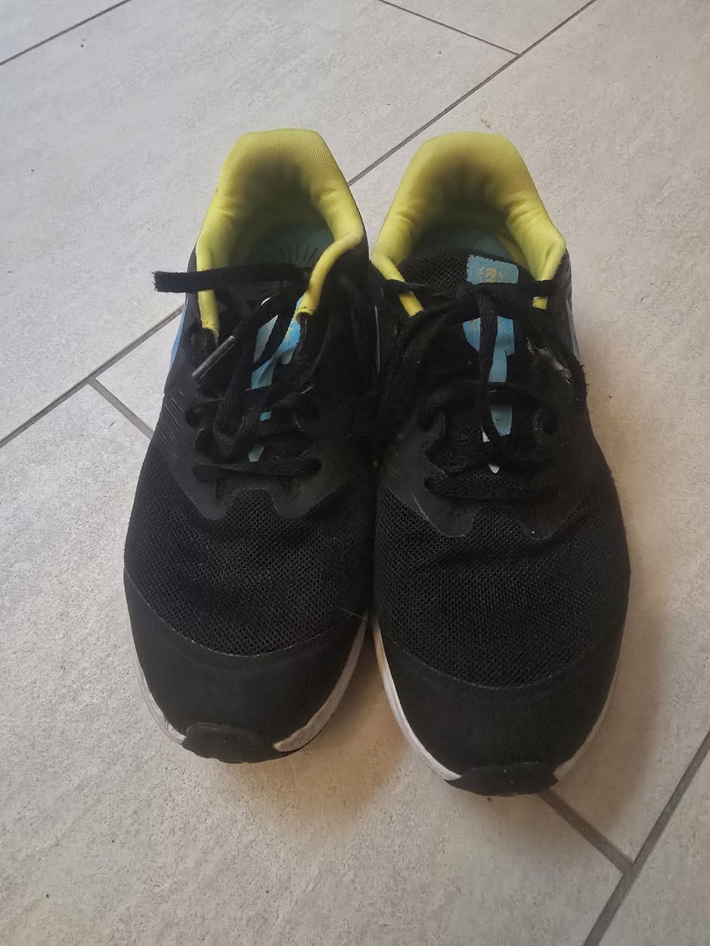 Nike Scarpe per ragazzi: nike schuhe Grösse 36.5 – Usato da Wohlen AG venduto da Monika2017 1