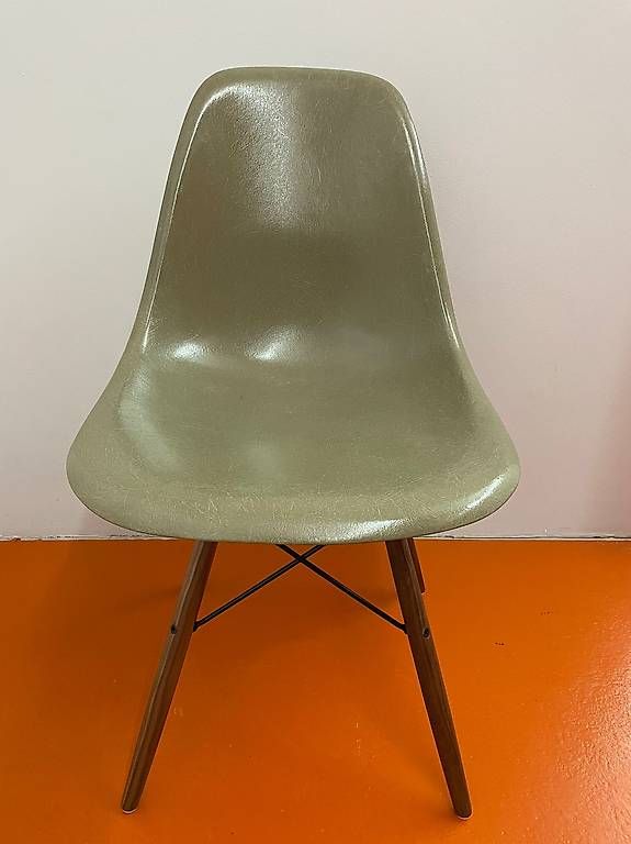Sedie: Eames side chair - raw umber – Usato da hermrigen venduto da Hasihasi2