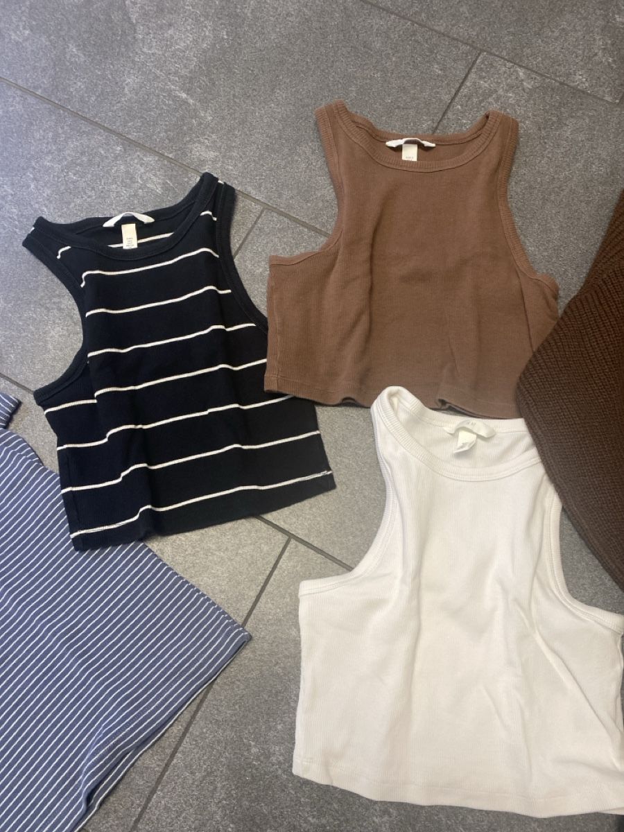 H&M Lotti di vestiti: Kleiderset 6-teilig Sommer Gr. S – Usato da Baar venduto da kamasija 2