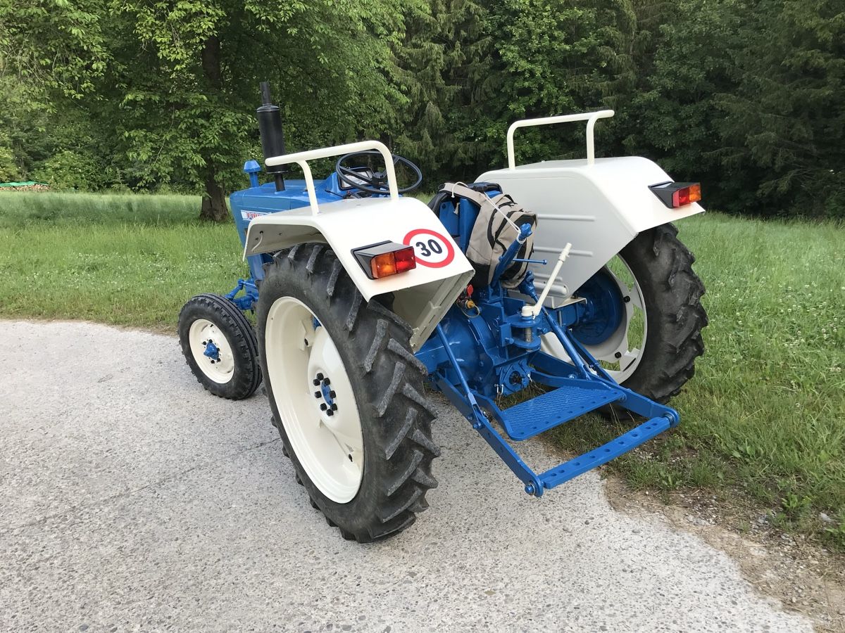 Ford Trattori: Traktor Ford 2000 – Usato da Kirchberg SG venduto da MB409_4x4 1