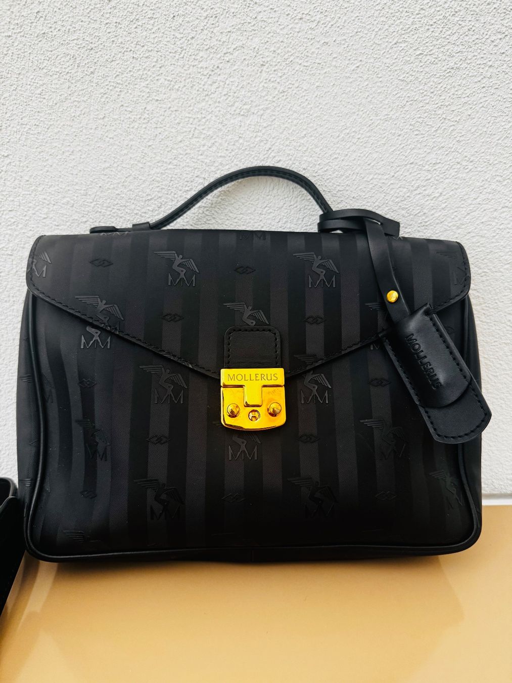 Maison Mollerus Borse da donna: Maison Mollerus Marly Crossover Schwarz Vinerus Canvas – Usato da Weisslingen venduto da ase_v8wf 1