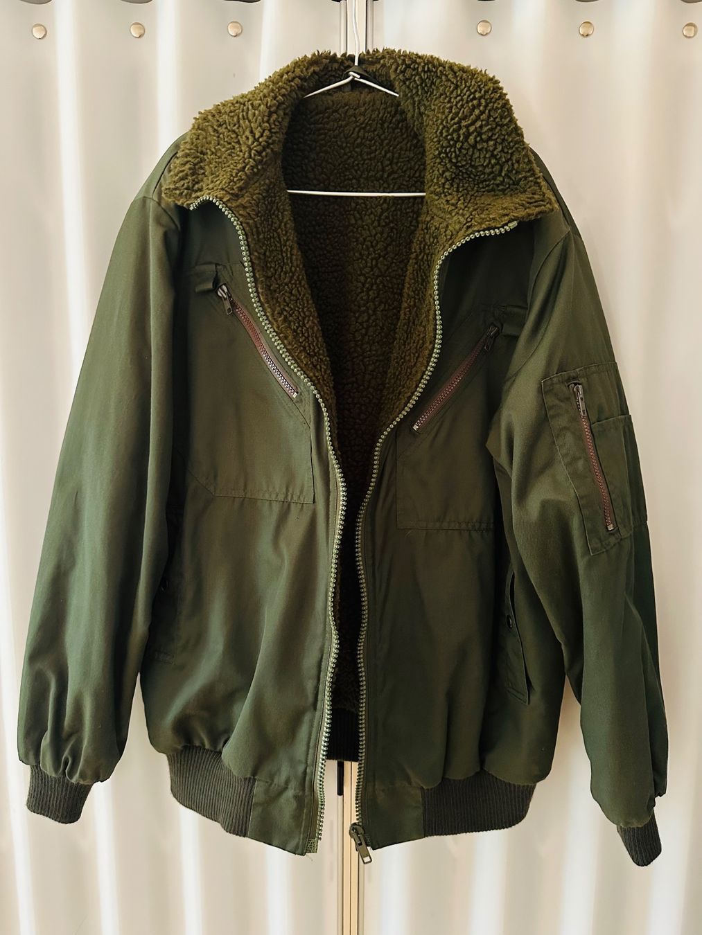 Jacken: Bomber Jacke Gr. L-XL Green – Gebraucht aus Zürich von VR2528
