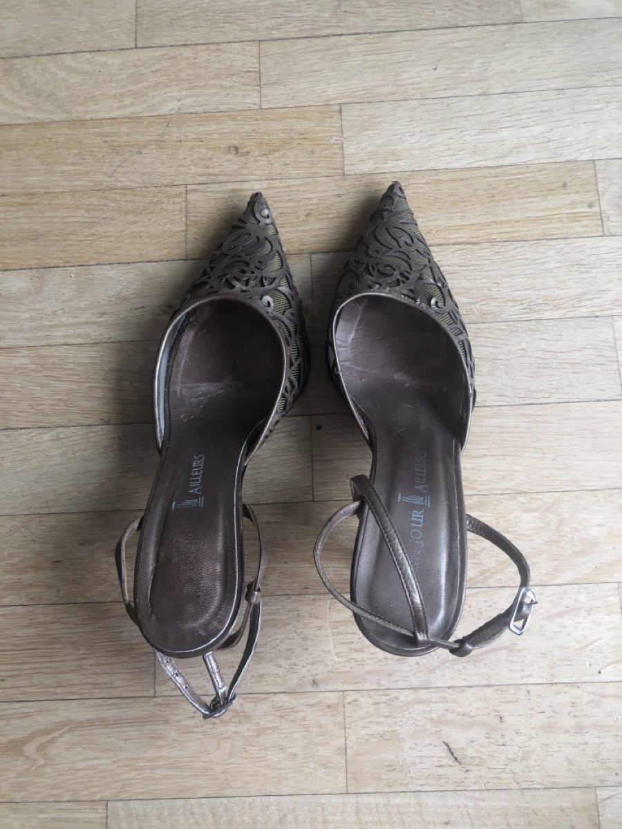 Scarpe da donna: Escarpins Un jour ailleurs – Usato da Versoix venduto da wen_75xm 4