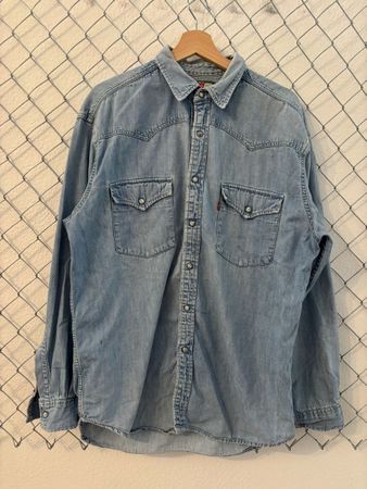 90’s Vintage Levis Denim Shirt Size L