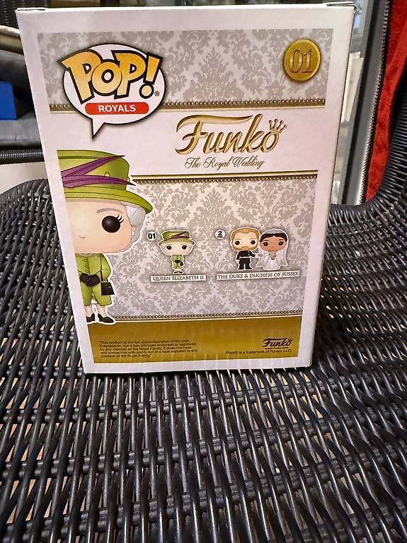 Funko Statuette: Funko Pop Queen Elizabeth – Nuovo e nell'imballaggio originale da Bellach venduto da die_8vsb 1