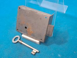 1 antikes Möbel Schloss mit Schlüssel DM6.5cm DR (4096#MBS3)