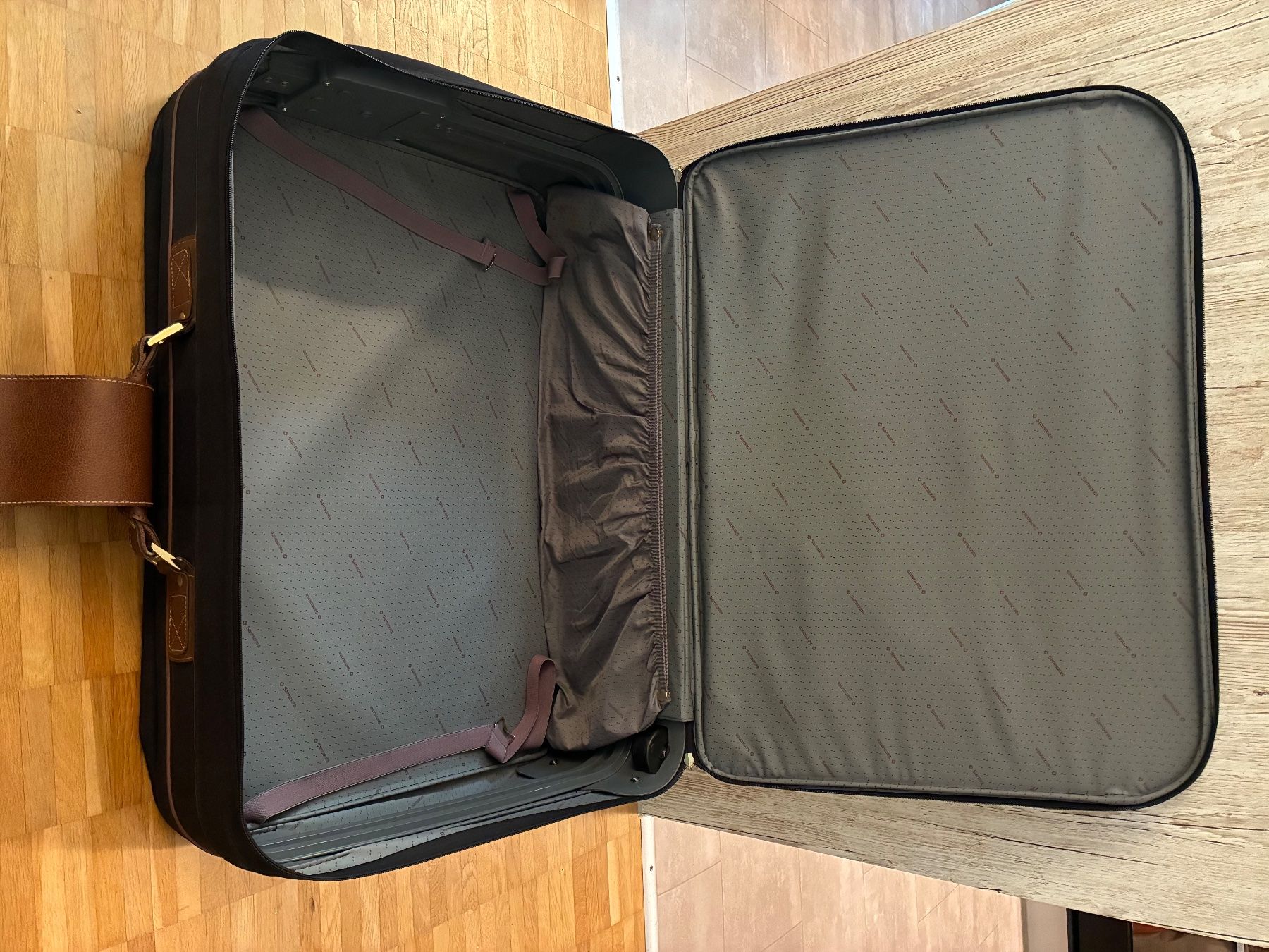 Samsonite Reisekoffer: Samsonite Rollkoffer – Gebraucht aus Au ZH von Ahzm 3