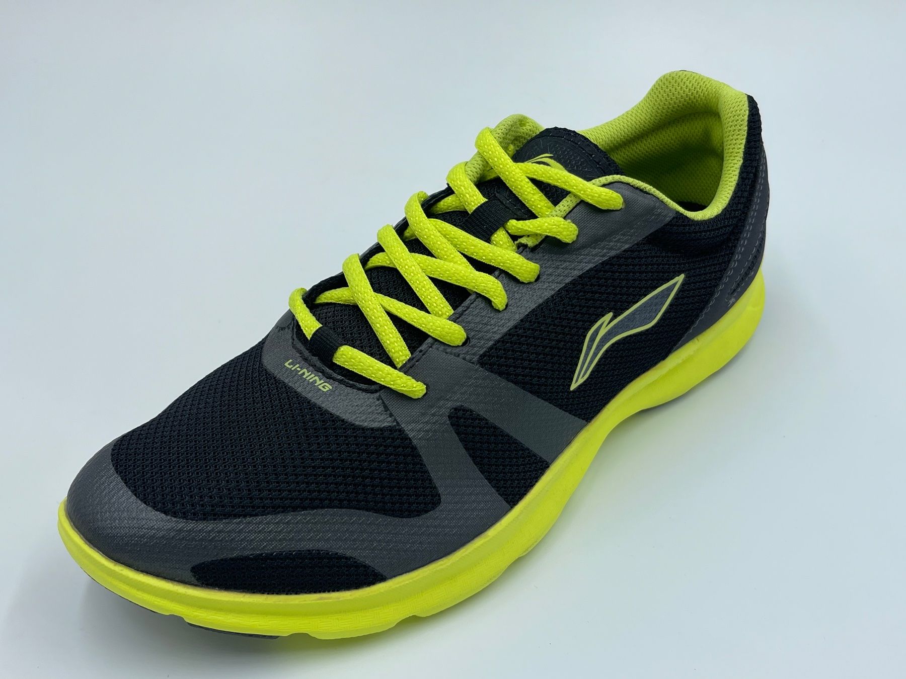Scarpe da uomo: Li-Ning Running A335 Gr. 42 1/3 – Nuovo e nell'imballaggio originale da Spreitenbach venduto da Opfikoner1