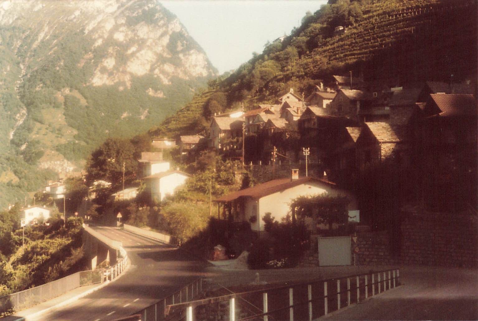 Cartoline postali: Valle Verzasca 1981 foto  – Usato da Biasca venduto da Blenio71