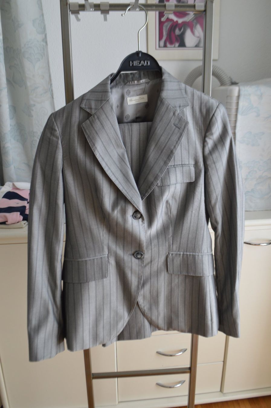 Massimo Dutti Completi & Tailleur: Completo blaser-pantaloni da donna – Usato da Brione s. Minusio venduto da clk_8kjj