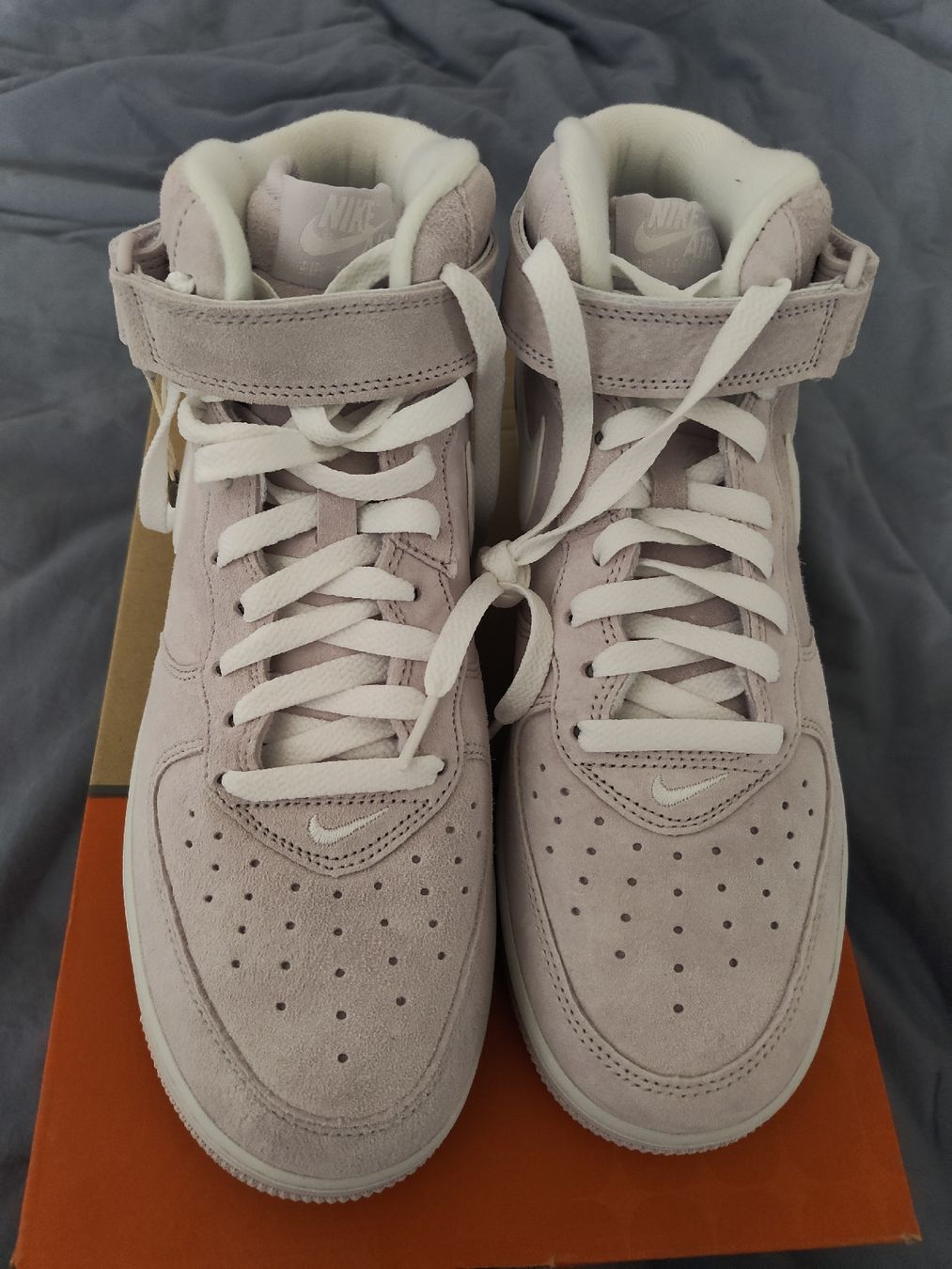 Nike Scarpe da uomo: Nike Air Force 1 Mid Qs Easter Grösse 44 – Nuovo e nell'imballaggio originale da Laufen venduto da Happi121 2