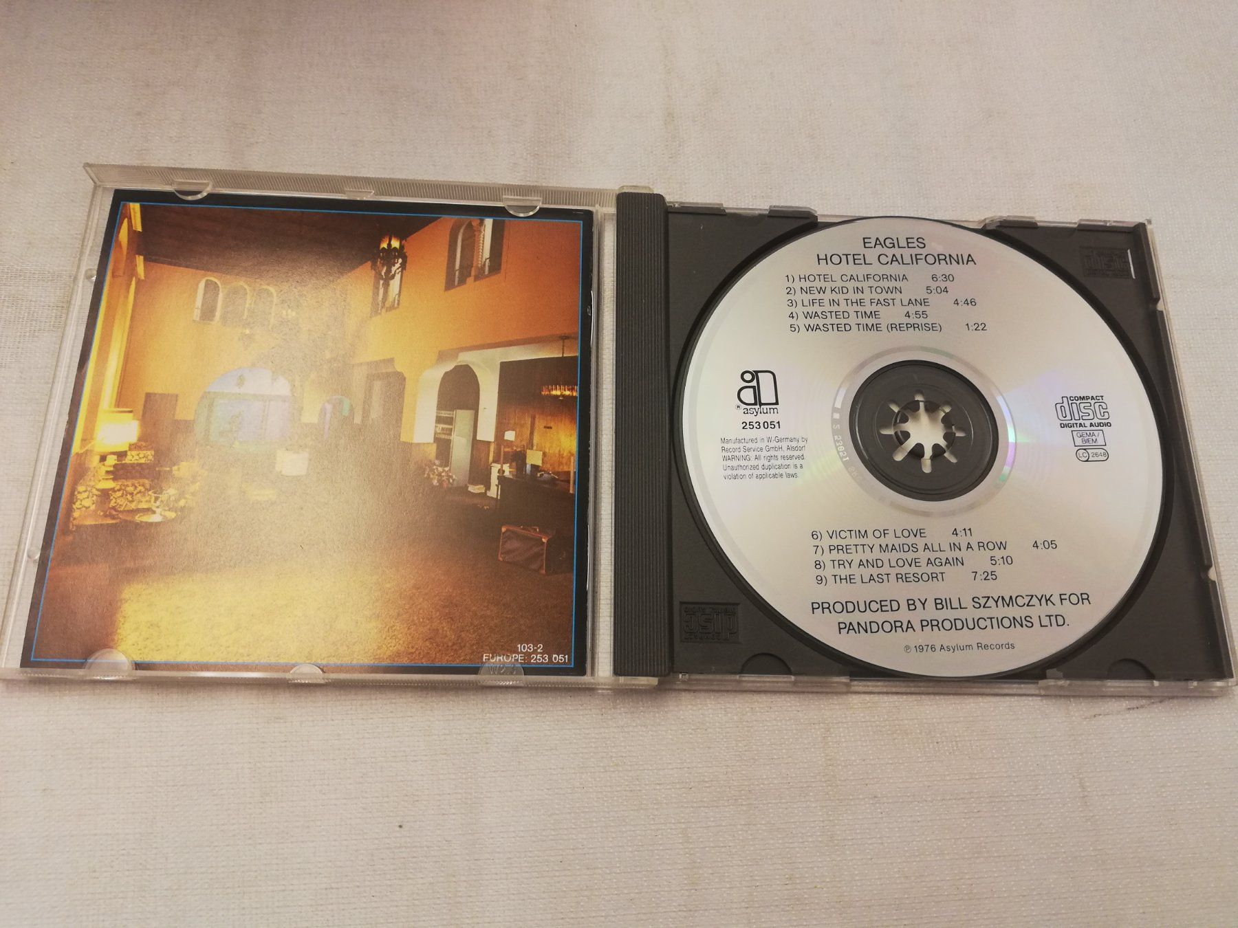 CD: EAGLES - HOTEL CALIFORNIA – Usato da Bern venduto da Vinylsound.ch 2