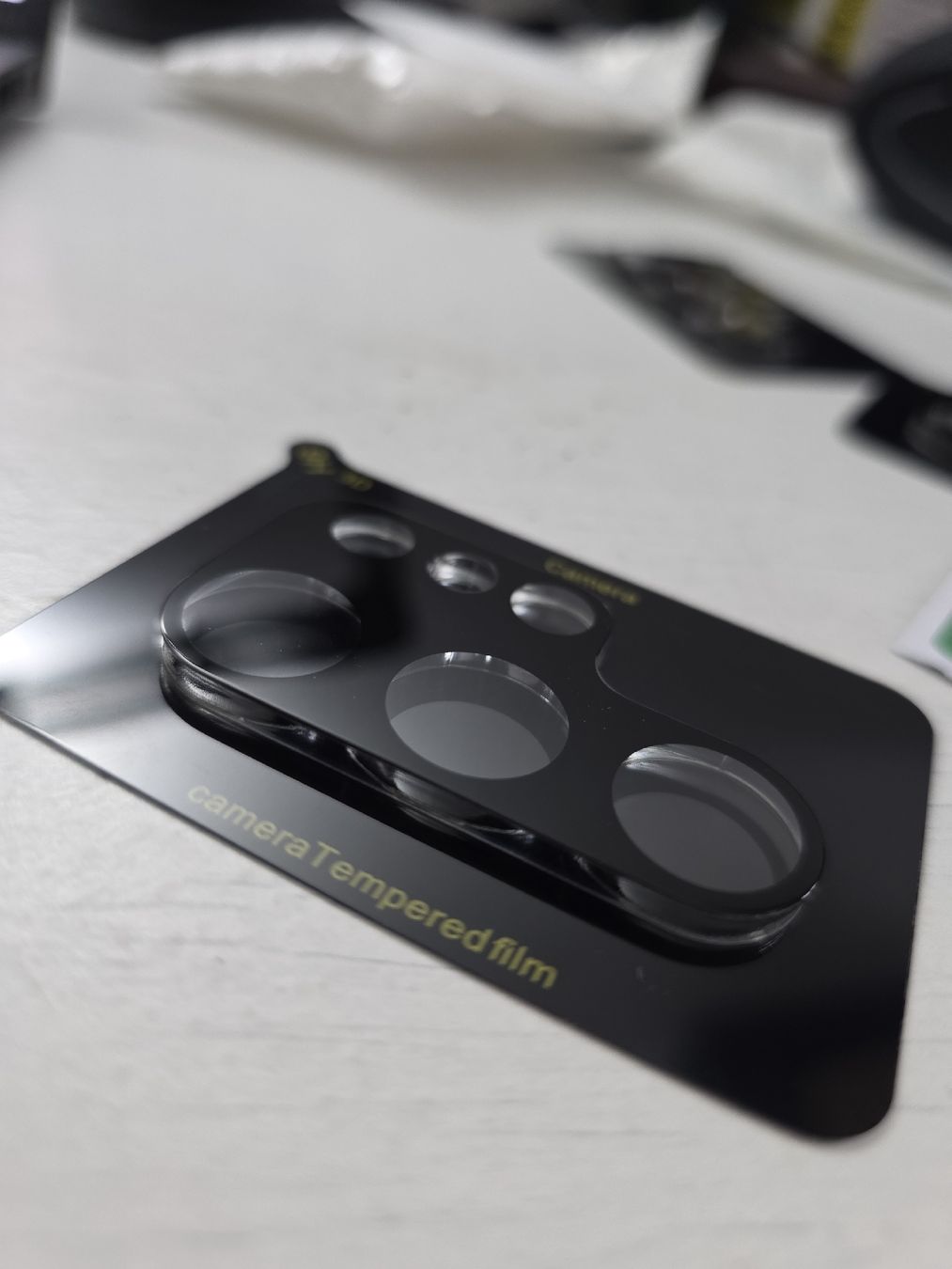 Samsung Cover & Protezioni schermo: Samsung S25 Ultra Kamera schutz – Nuovo e nell'imballaggio originale da Klingnau venduto da Canep87 1