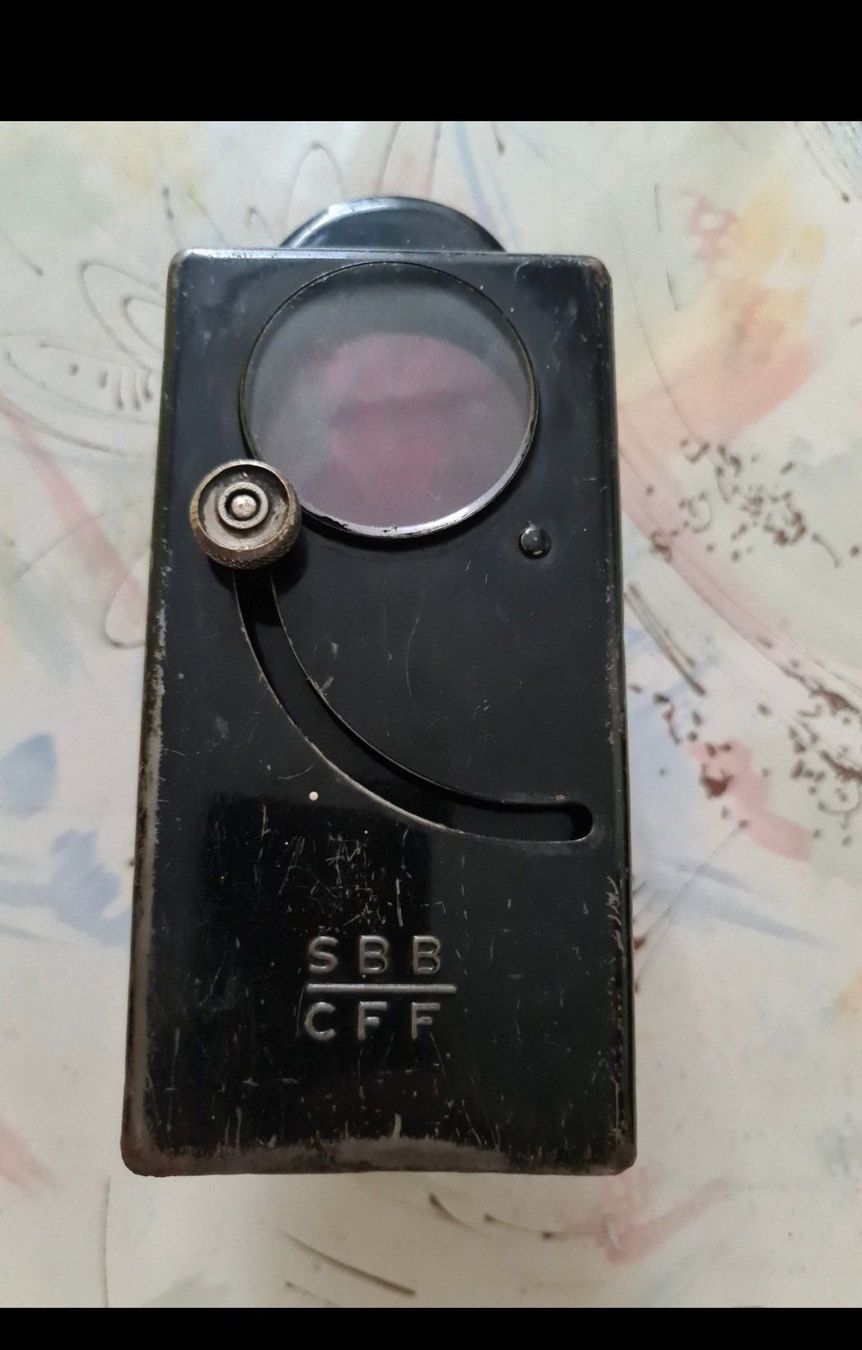 Lampade: Ancienne lampe à main – Usato da Cortaillod venduto da signep