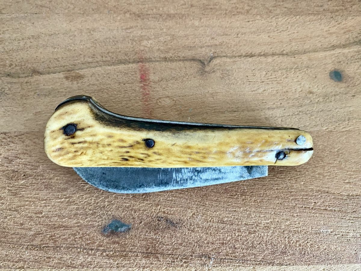 Coltelli tascabile: Altes Antikes Knochenmesser – Usato da Zürich venduto da Dalema13 4