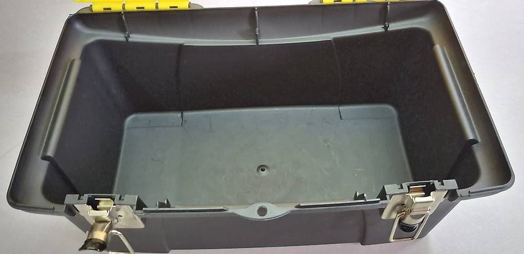 Stanley Reisekoffer: Stanley Werkzeugbox mit Organizer & Metallverschlüssen – Gebraucht aus Rüti ZH von Liliane_market 2