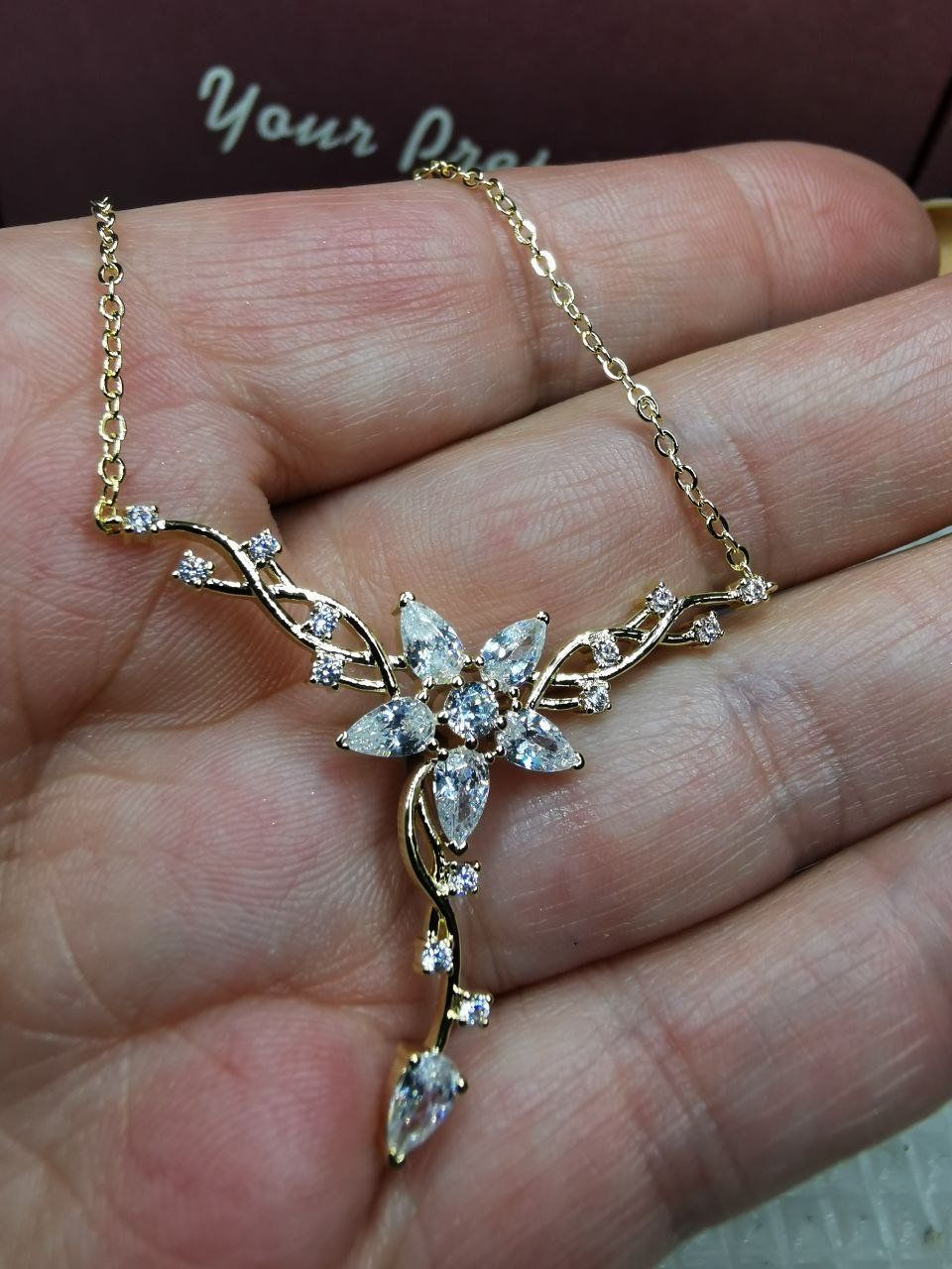 Catenine: Collier avec zircons – Nuovo e nell'imballaggio originale da Reconvilier venduto da Tsma67 5