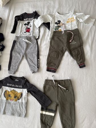 Mickey Mouse/König der Löwen Set, Grösse 68, Top Zustand!