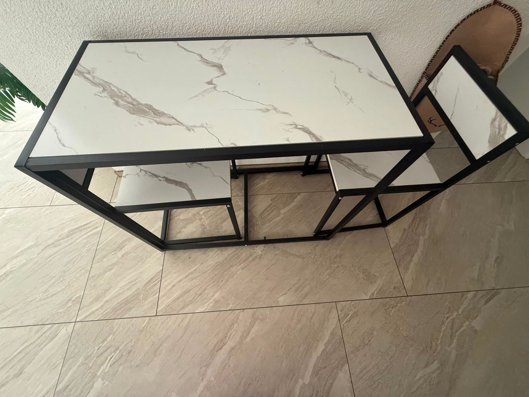 Set di tavolo e panche: Modernes Marmor-Essgruppe: Tisch und 2 Stühle, – Usato da Pratteln venduto da tam32 2